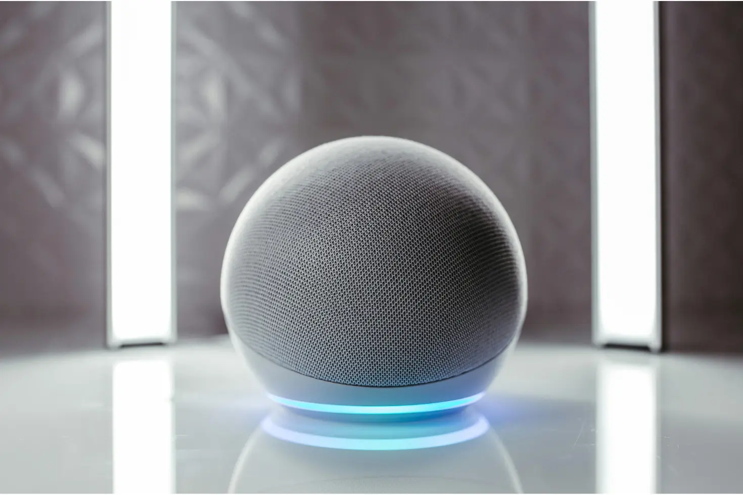 Echo Dot Última Geração: Review Completo do Smart Speaker Que Revolucionou o Som (Vale a Pena?) 1 Echo Dot (Última geração) O Echo Dot com o melhor som já lançado Capa